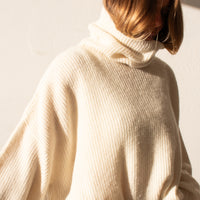 BOXY TURTLENECK SWEATER